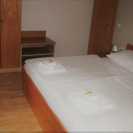 Neli Mariborsko Pohorje * Hočko Pohorje